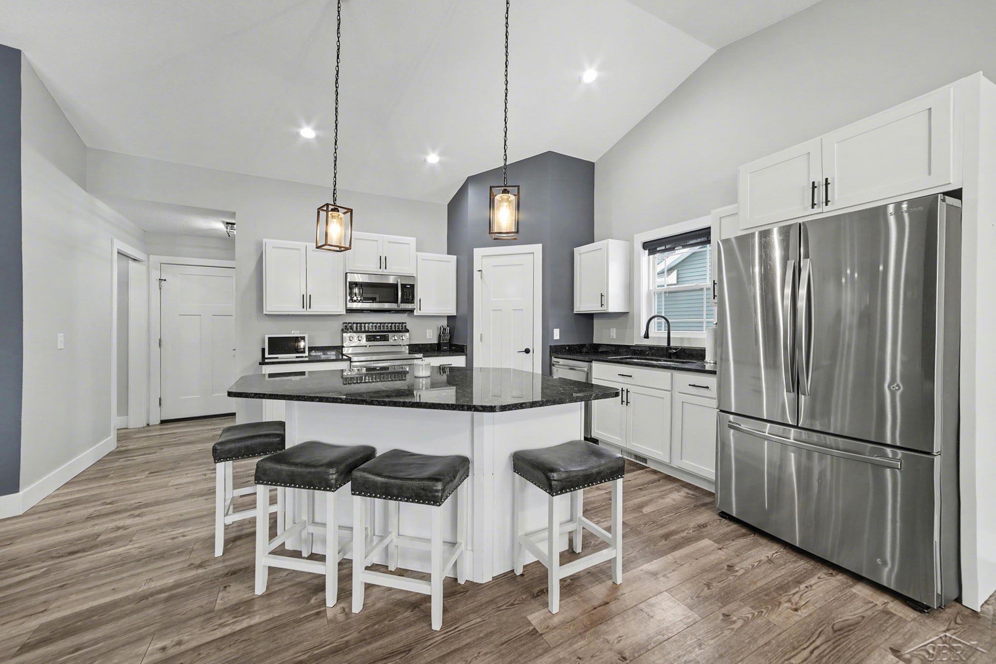 5840 Cotton Top Crest