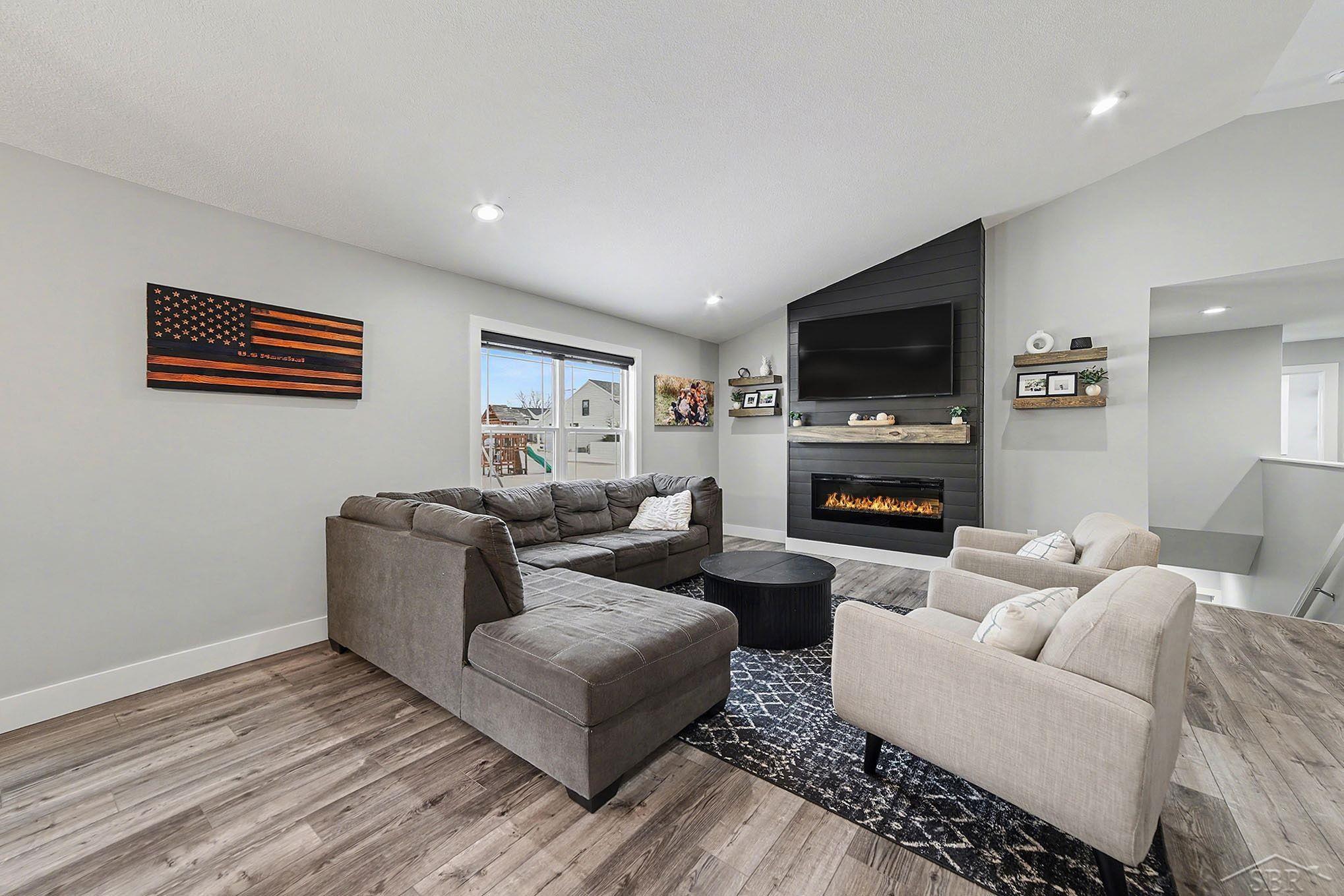 5840 Cotton Top Crest