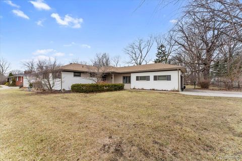21524 Thorofare Road Grosse Ile Township MI 48138