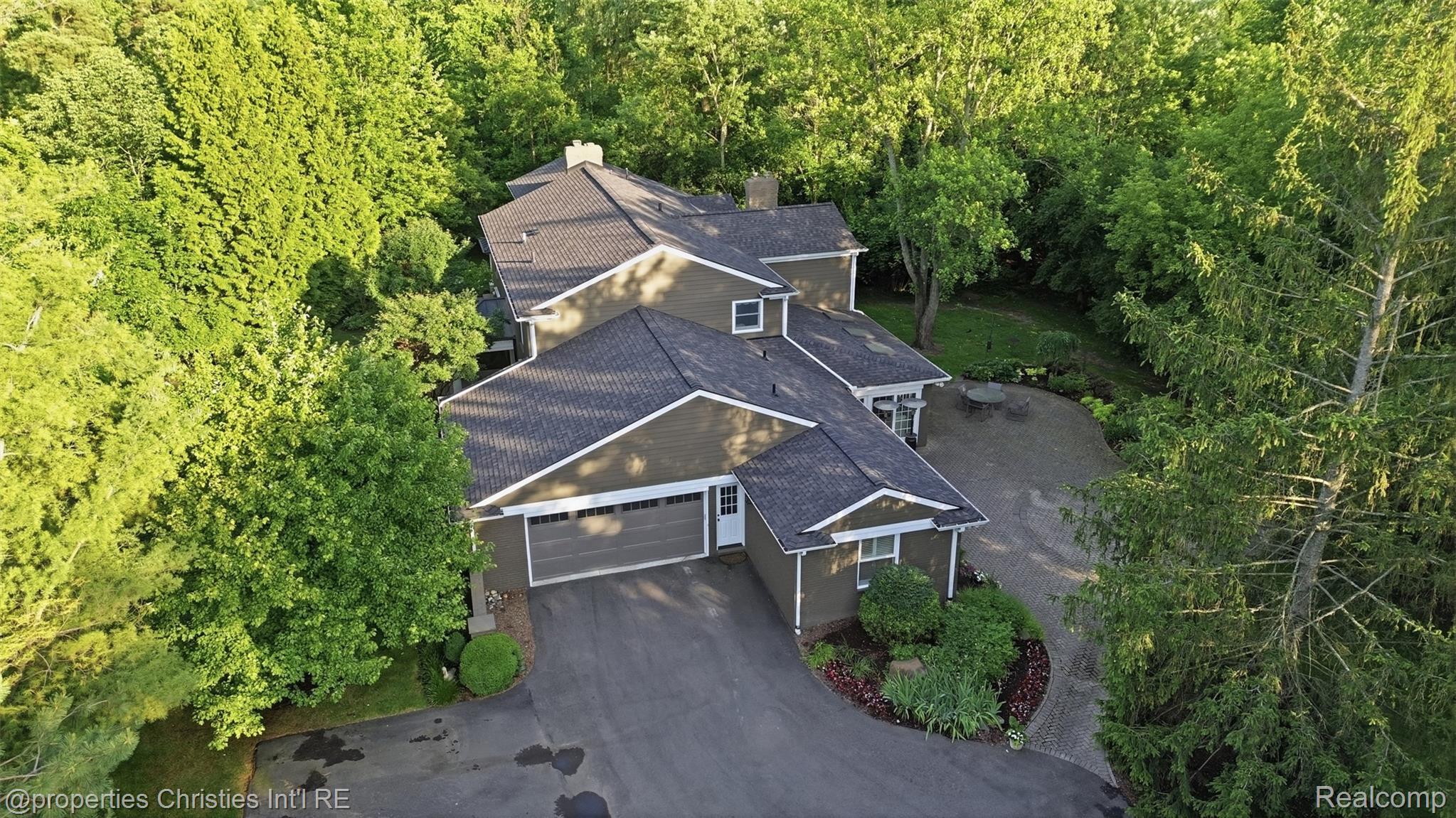 25235 Canterbury Road
