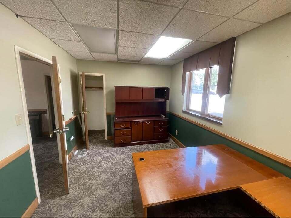 502 W Houghton Avenue