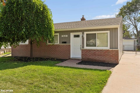 Photo of 26436 Hollywood Street, Roseville City, MI 48066 (MLS # 58050214408)