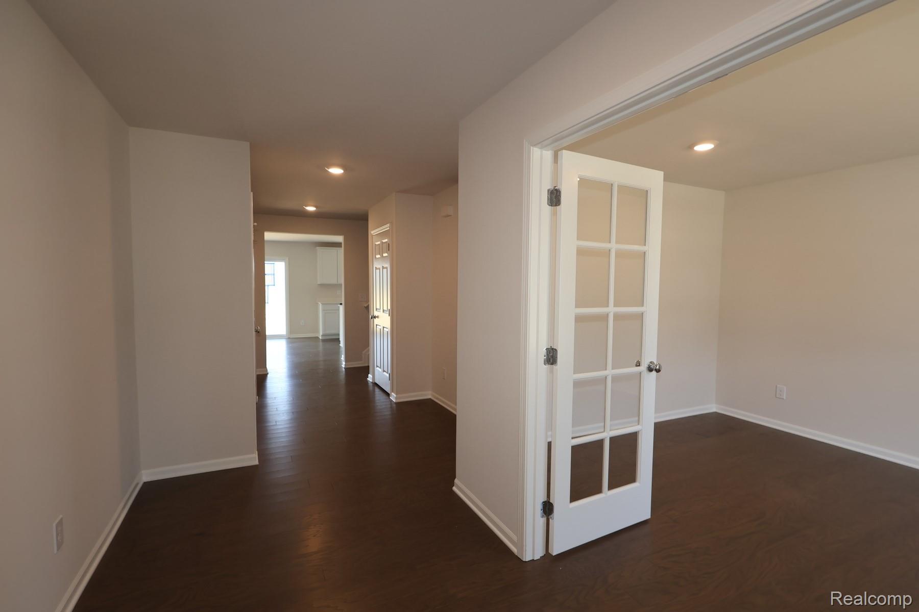 719 Knollwood Bend
