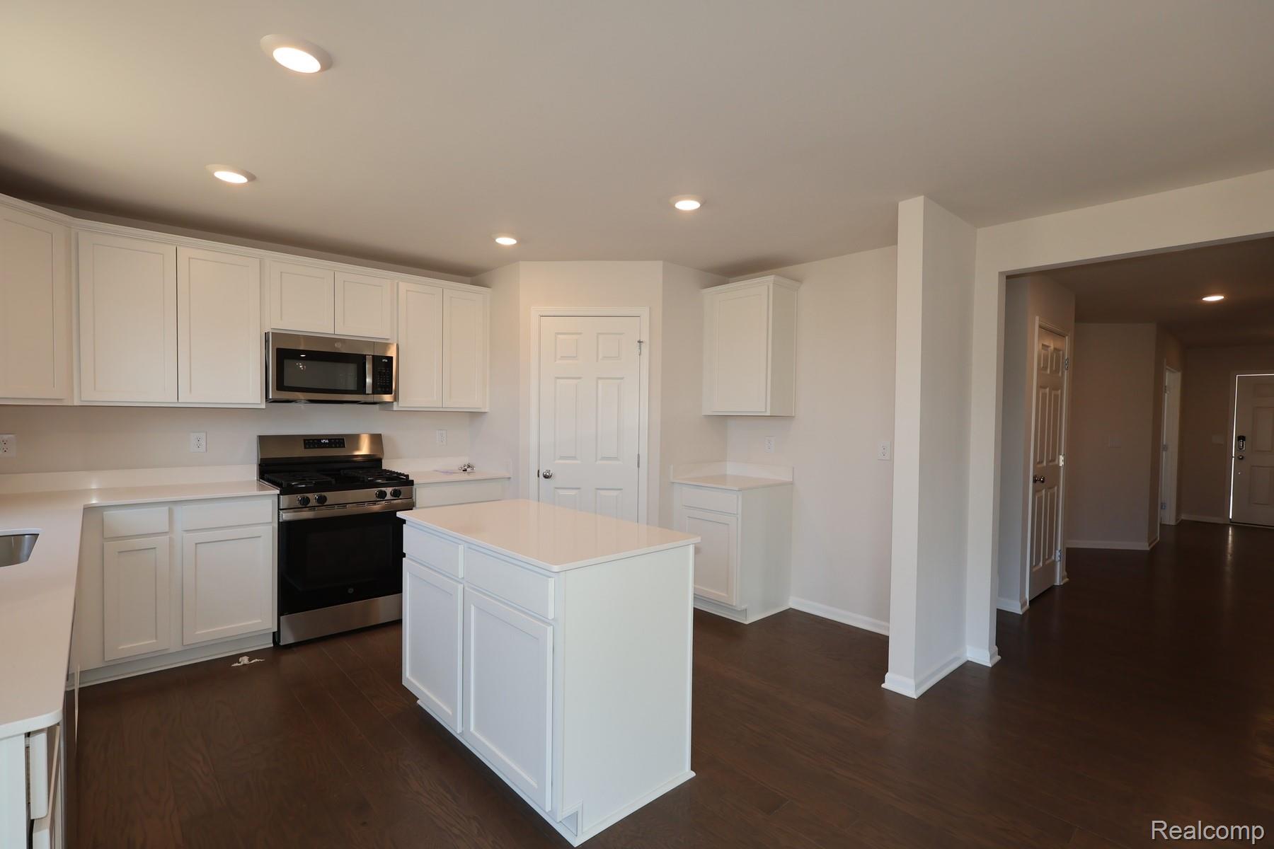 719 Knollwood Bend