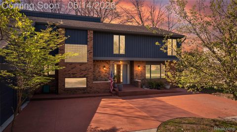 8727 Sarah Lane Grosse Ile Township MI 48138