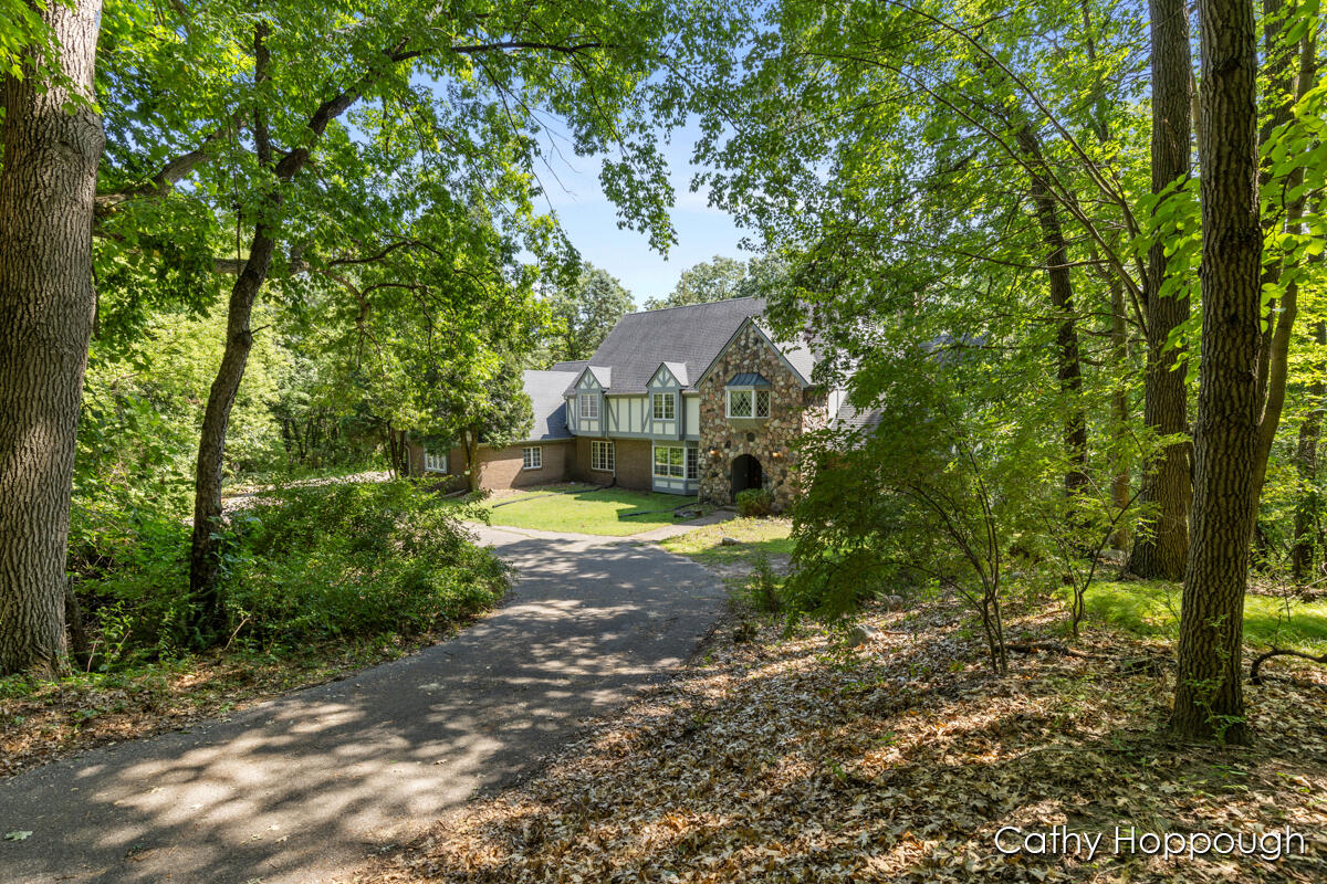 735 Prairie Creek Road