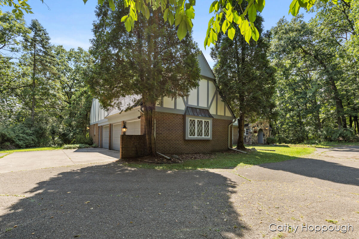 735 Prairie Creek Road