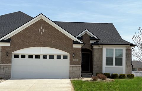 16136 CONIFER Lane Clinton Charter Township Macomb MI 48038