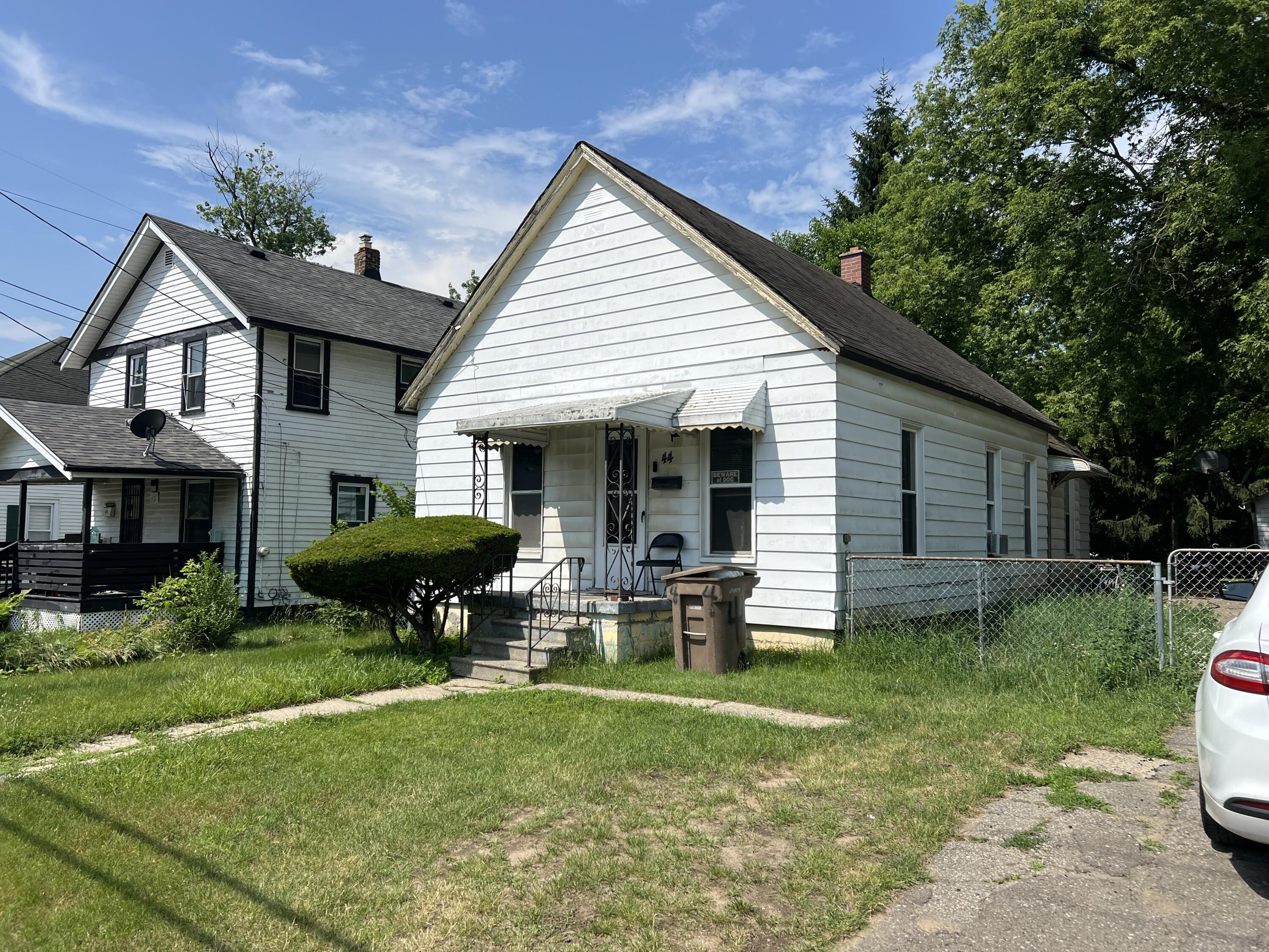44 Lake Street
