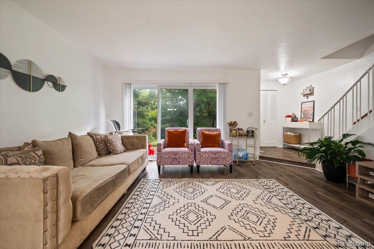 8323 Karam Boulevard 4