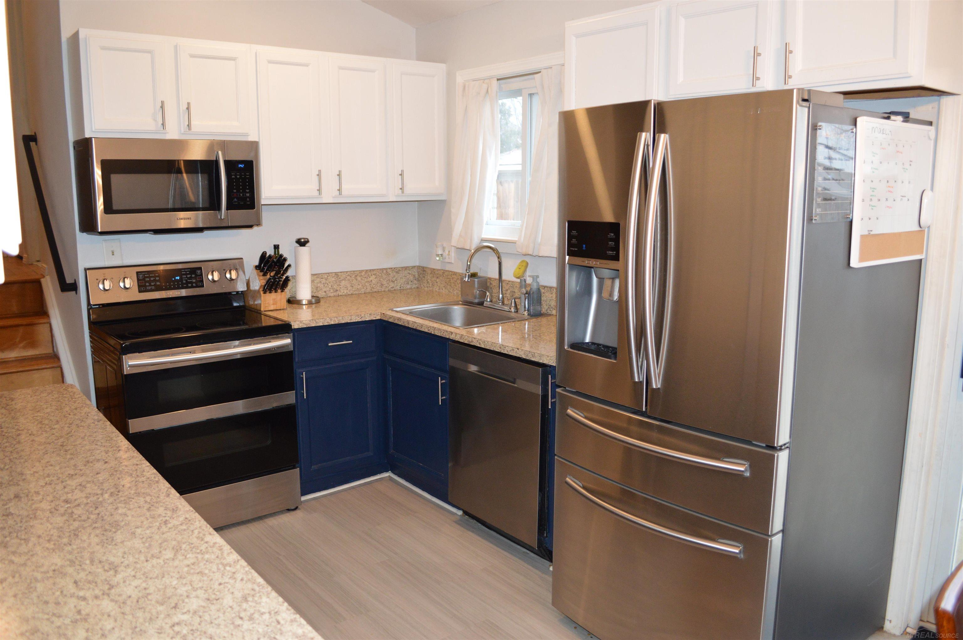 30747 Sutherland Street