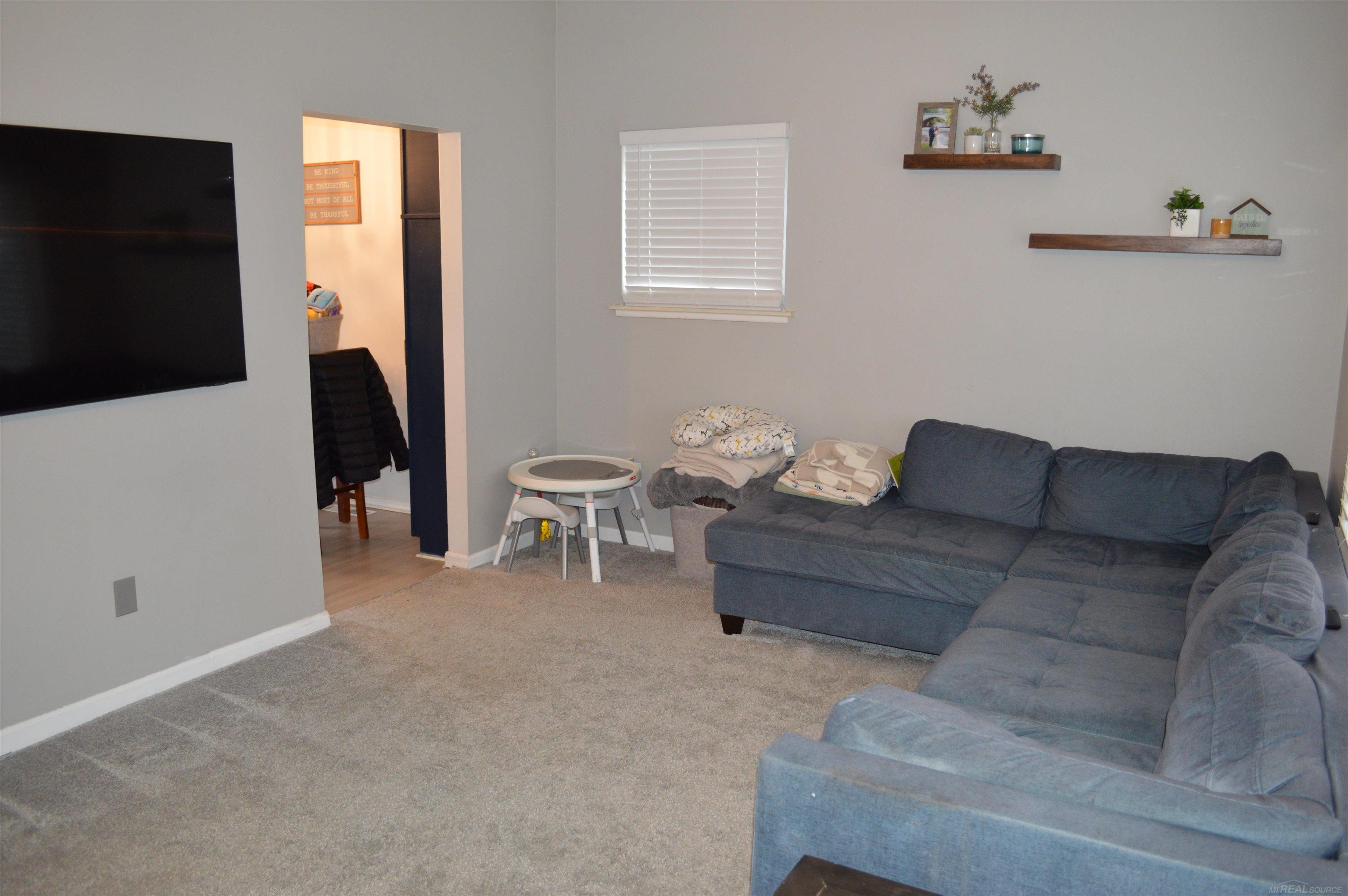 30747 Sutherland Street