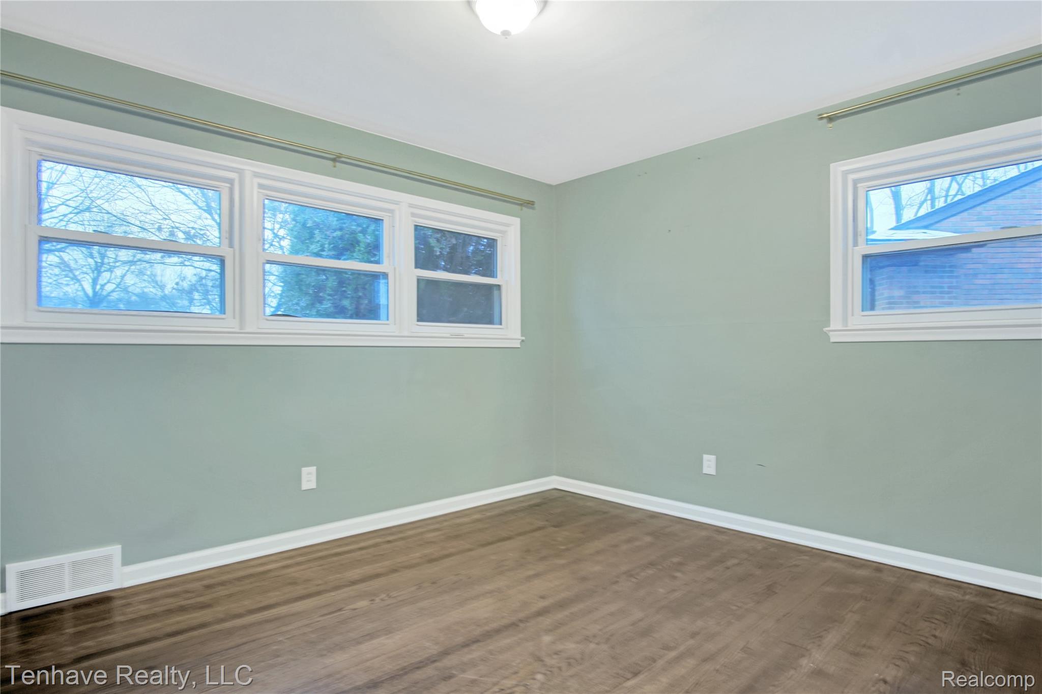 24330 MANISTEE Street