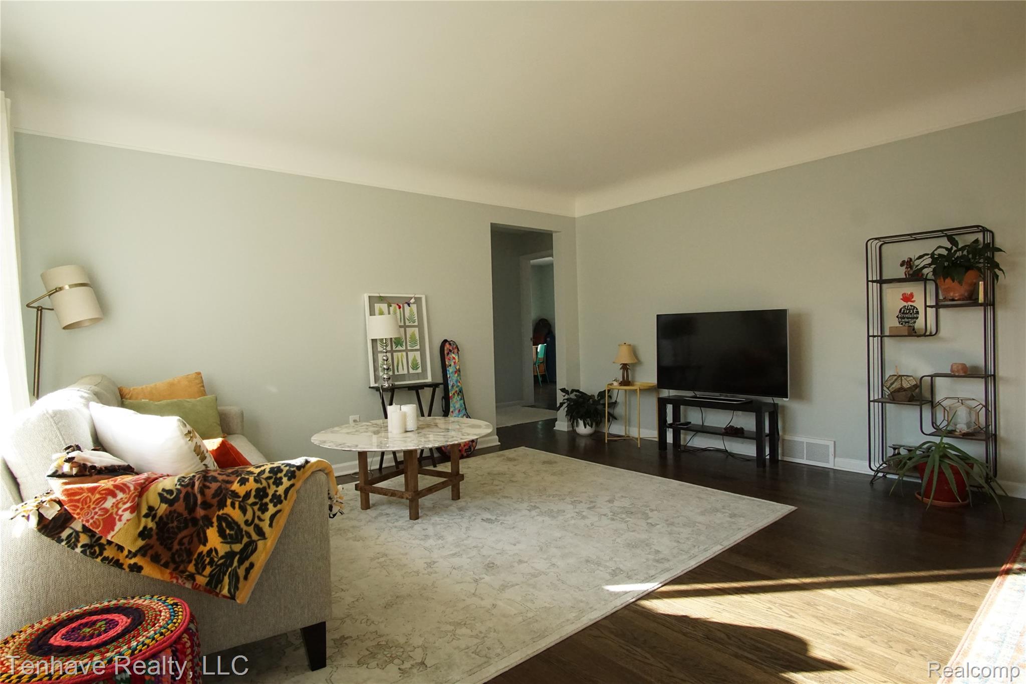 24330 MANISTEE Street