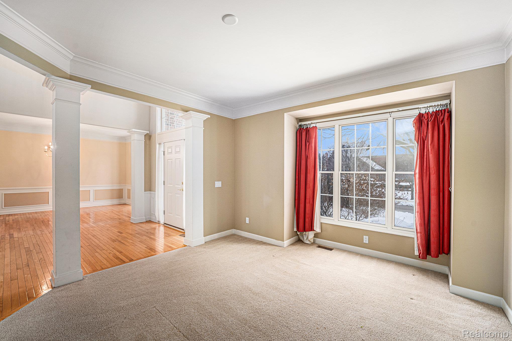 45247 OAK FOREST Drive