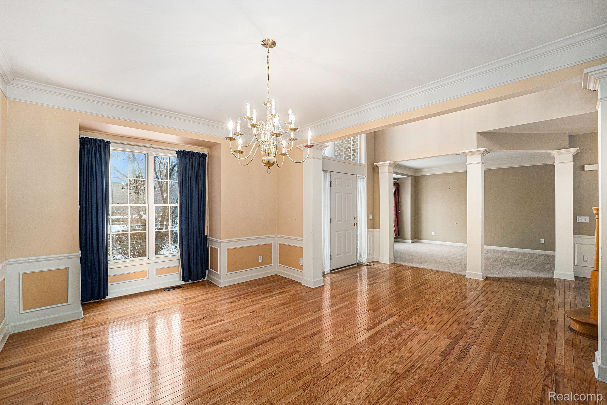 45247 OAK FOREST Drive