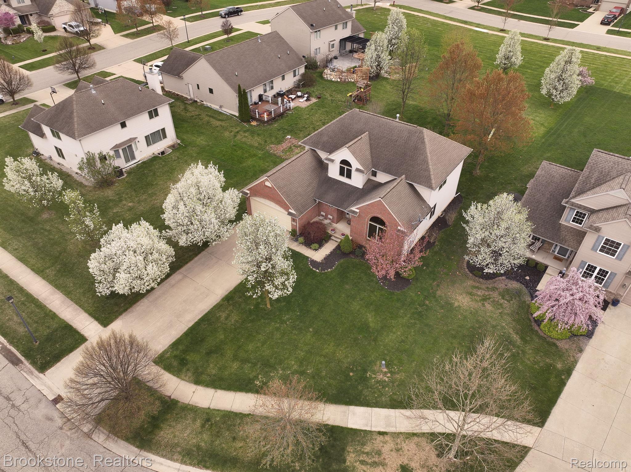 448 MARBLEWOOD Lane