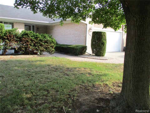 Photo of 42108 E Edward Drive, Clinton Charter Township, MI 48038 (MLS # 20261066501)