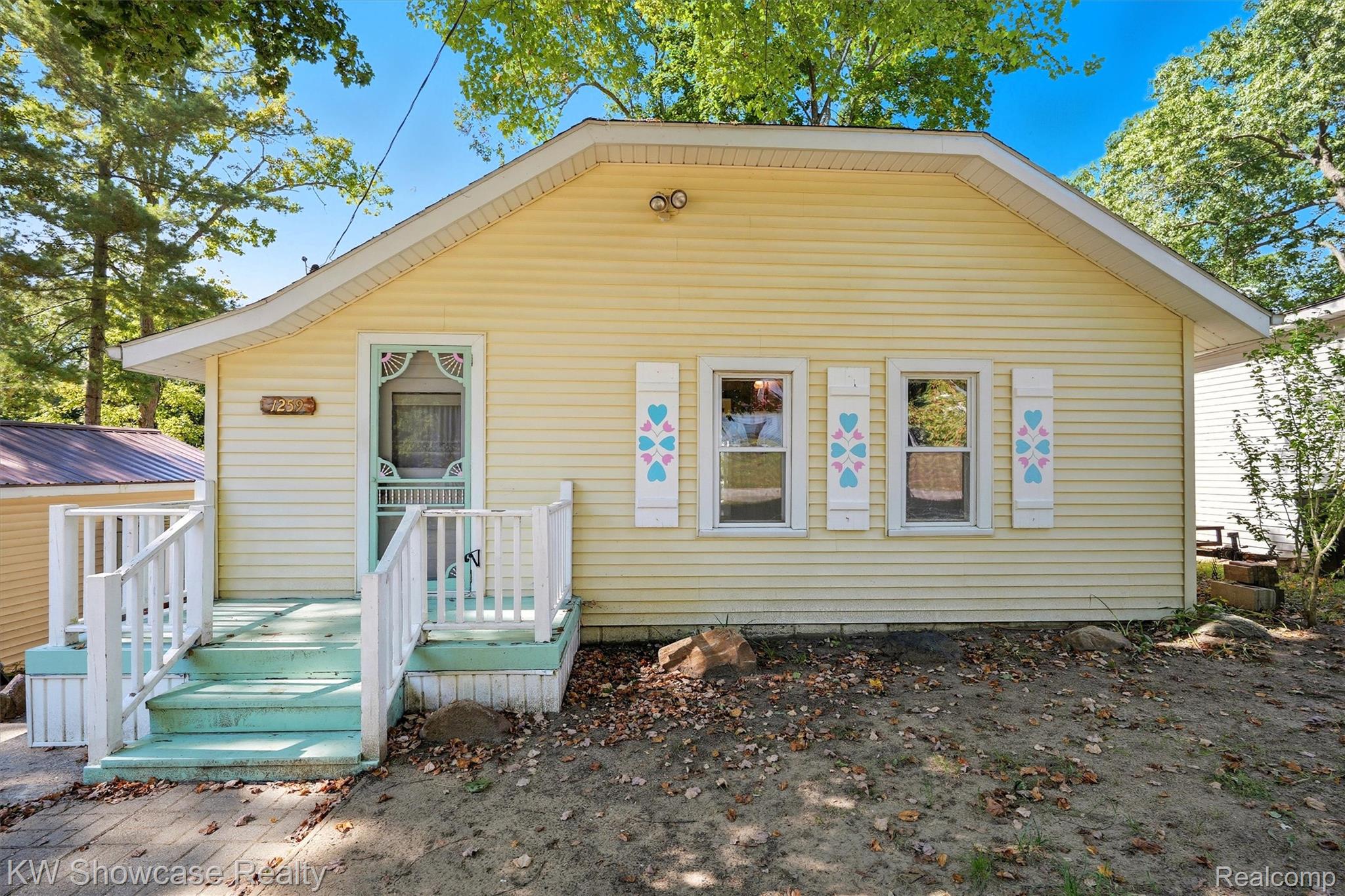 1259 Lakeshore Drive