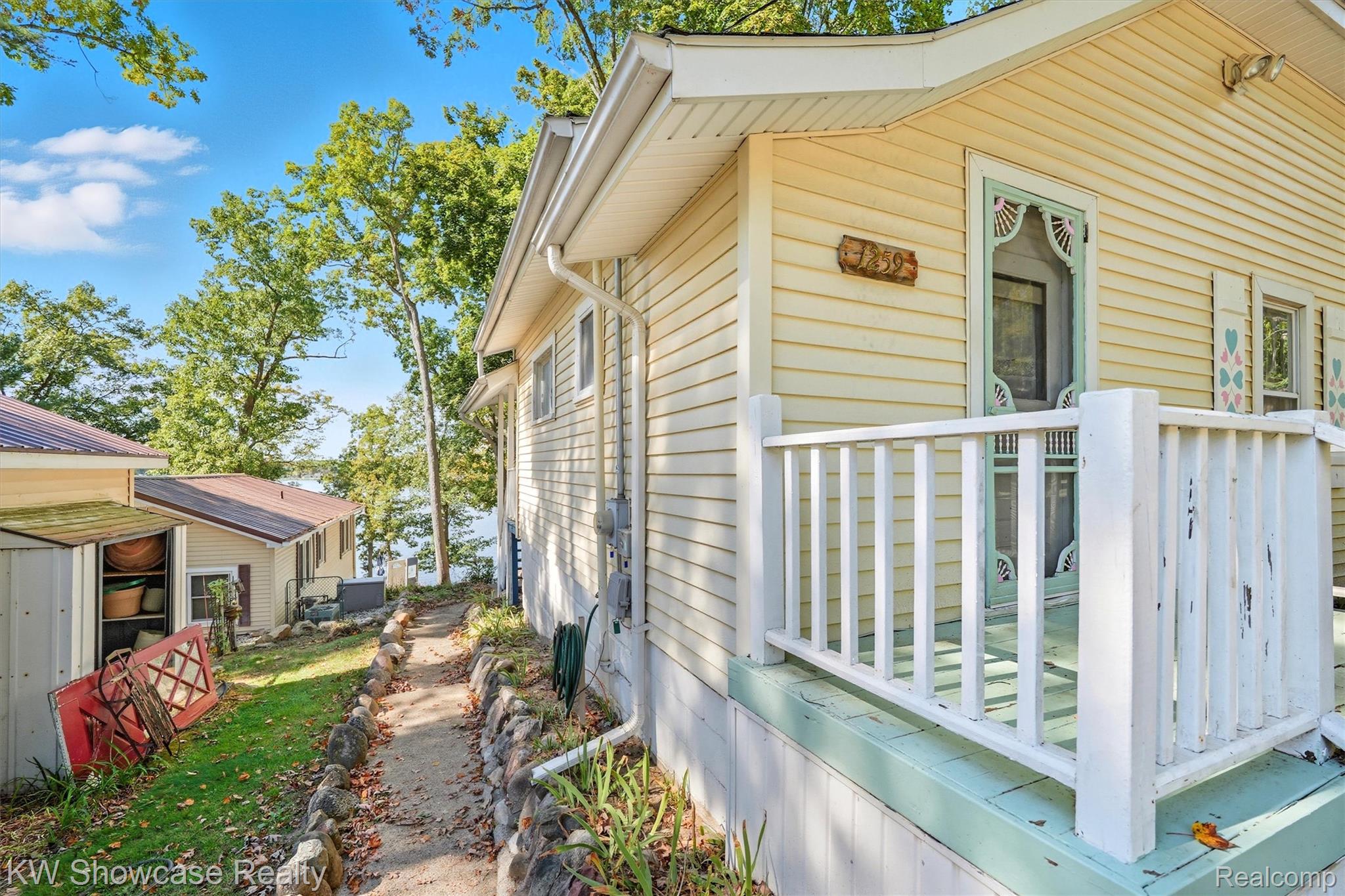 1259 Lakeshore Drive