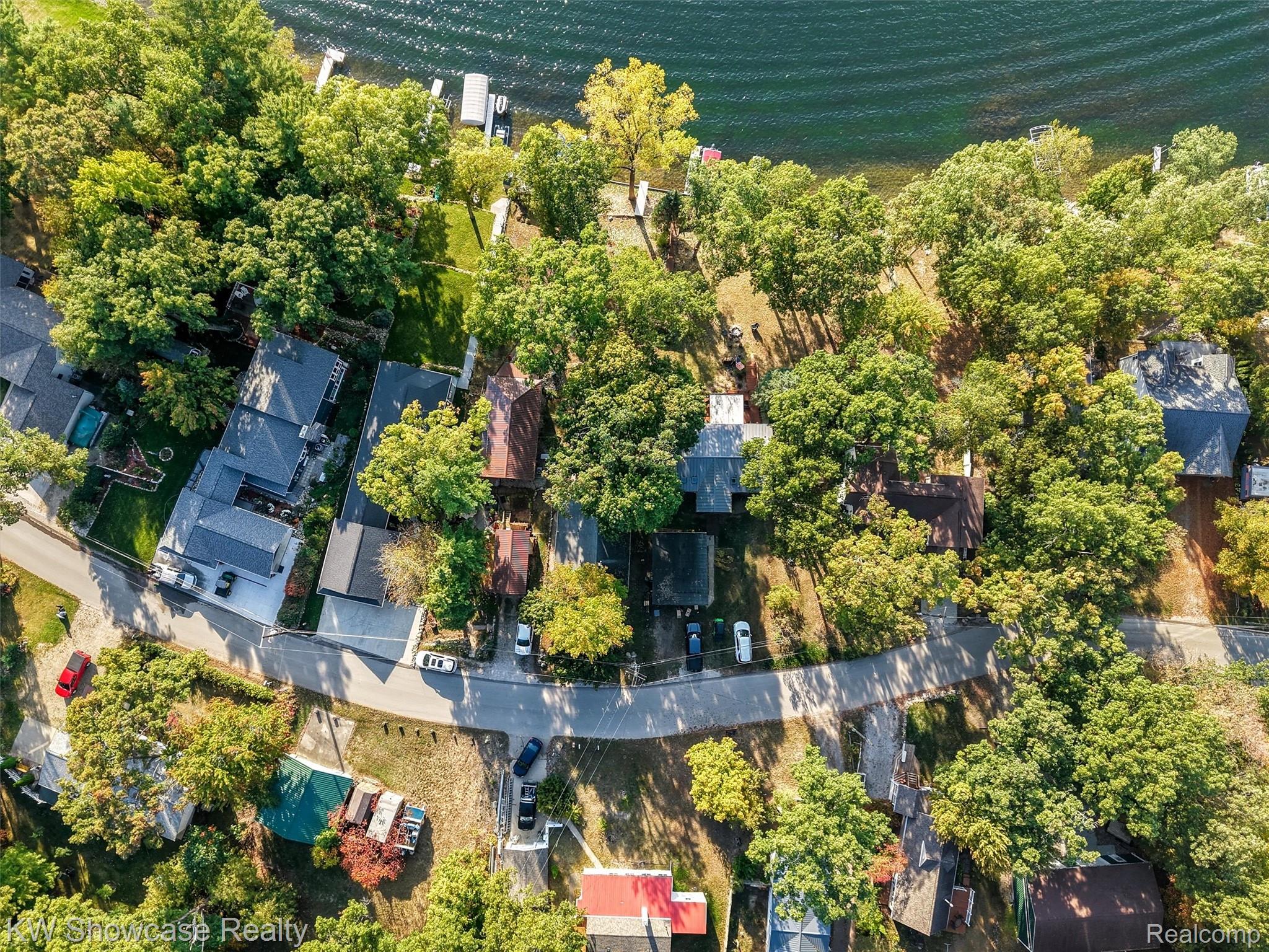 1259 Lakeshore Drive