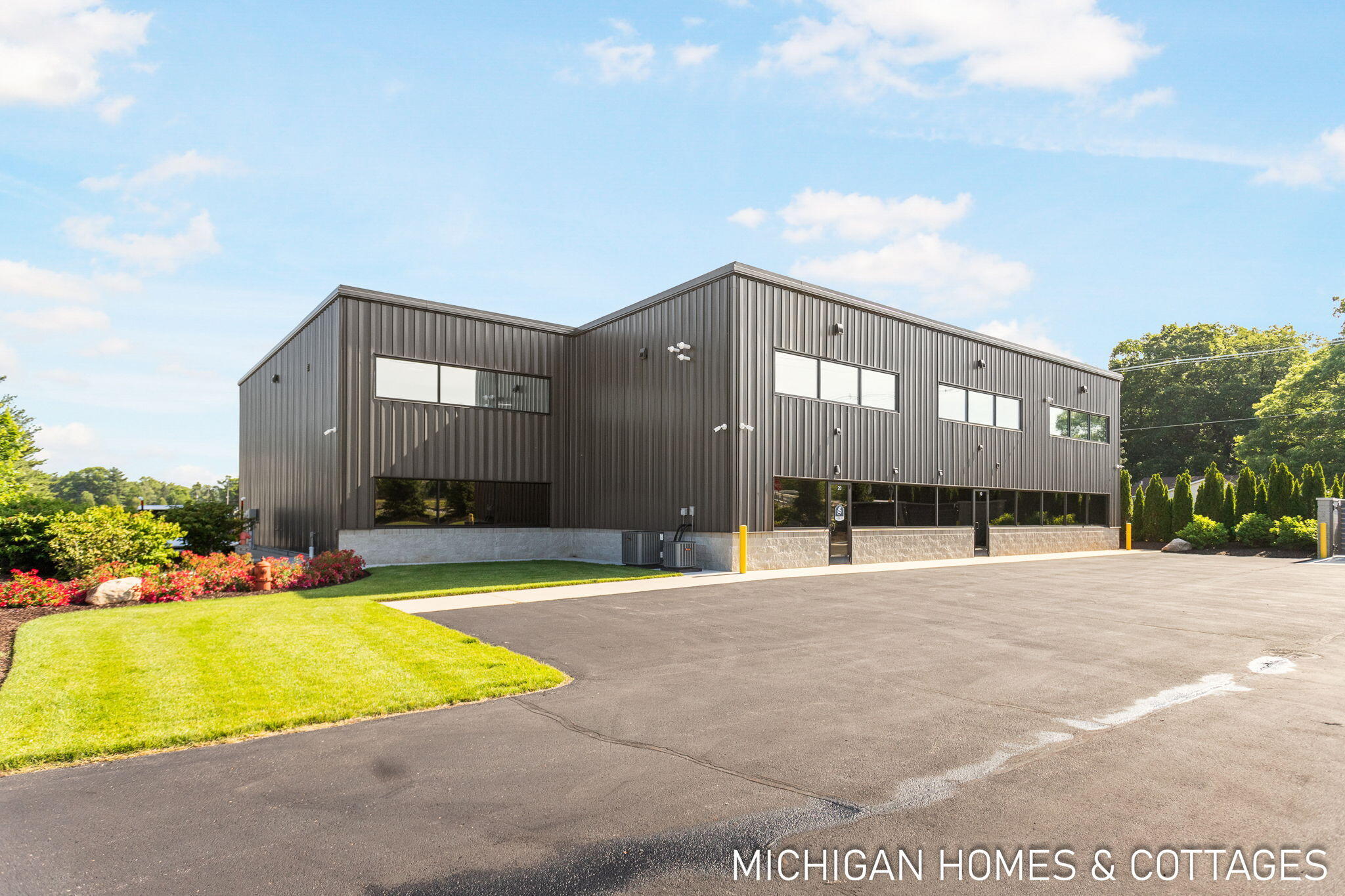 425 Douglas Avenue 10 & 20