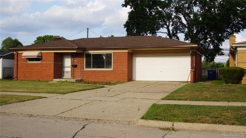 28644 Grobbel Avenue Warren City MI 48092