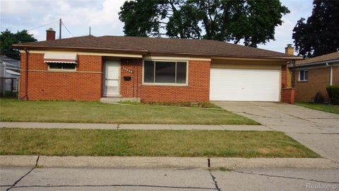 28644 Grobbel Avenue Warren City MI 48092