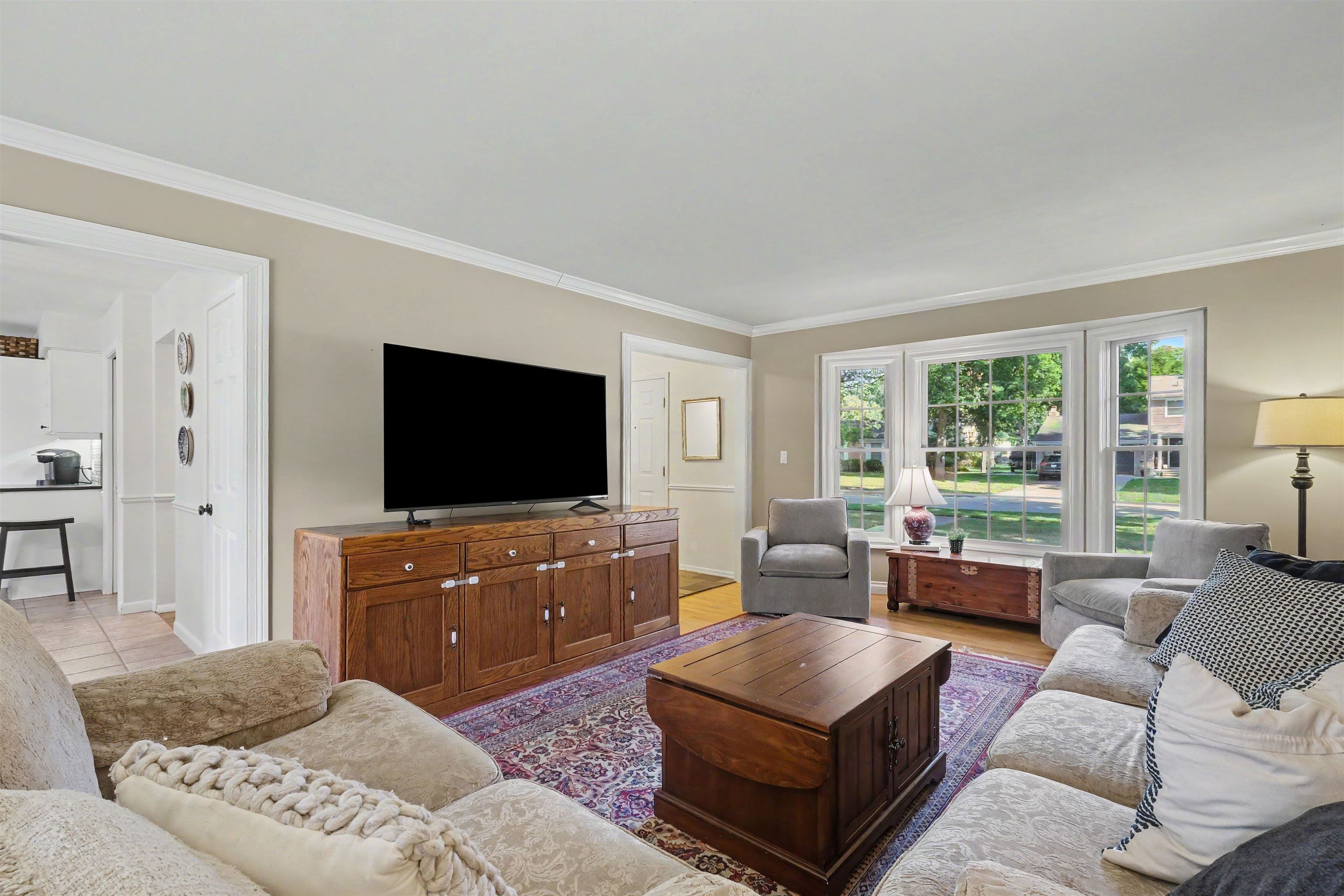 528 Greenwich Lane