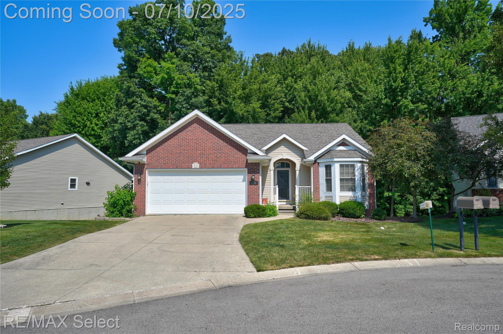 1211 Creek View Court