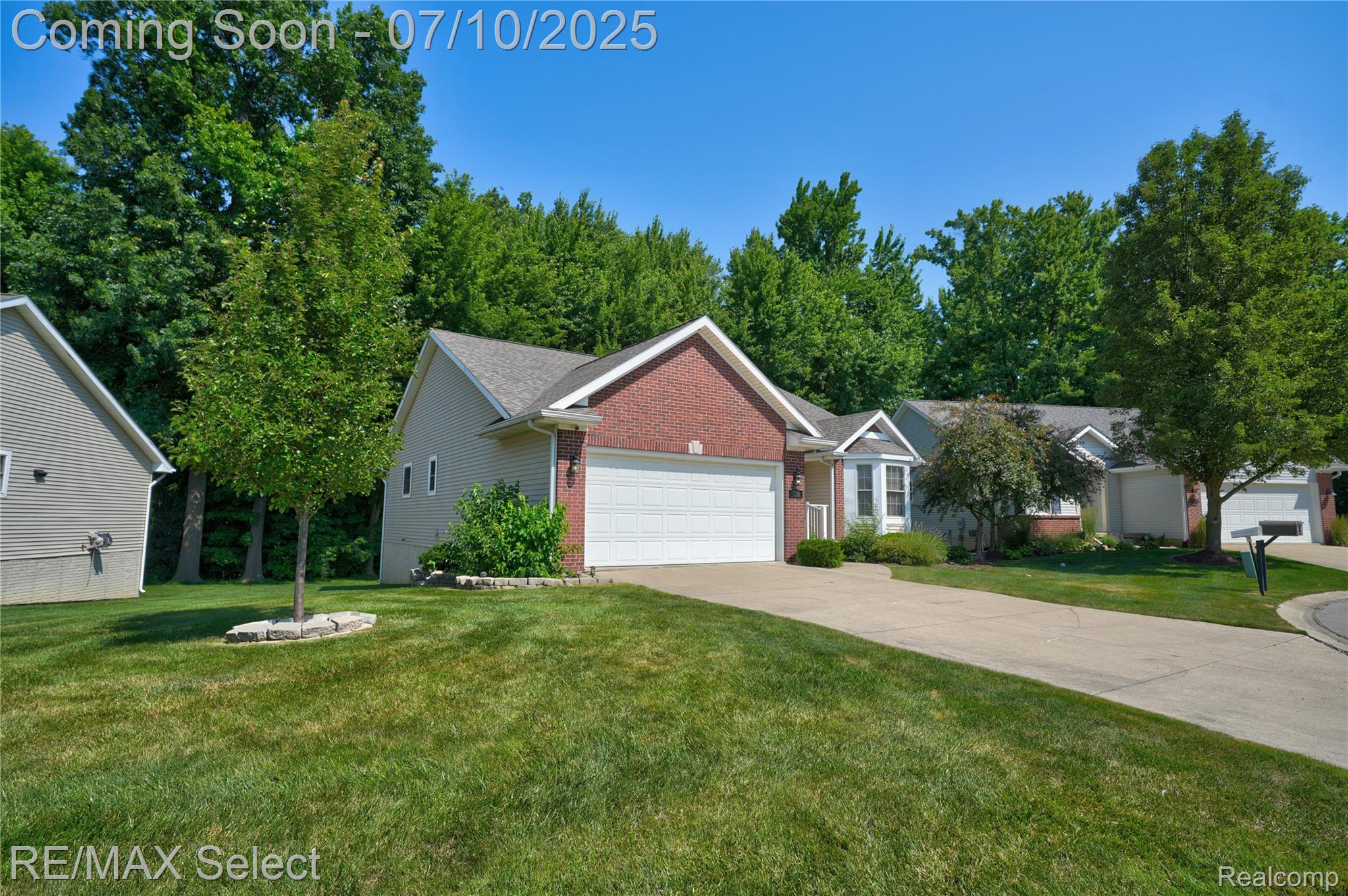 1211 Creek View Court