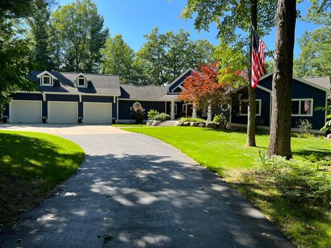 6802 Brandow Woods Long Lake Township MI 49684