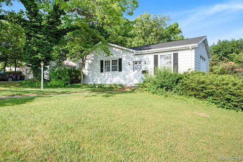 1211 PLYMOUTH Avenue SE Grand Rapids City MI 49506