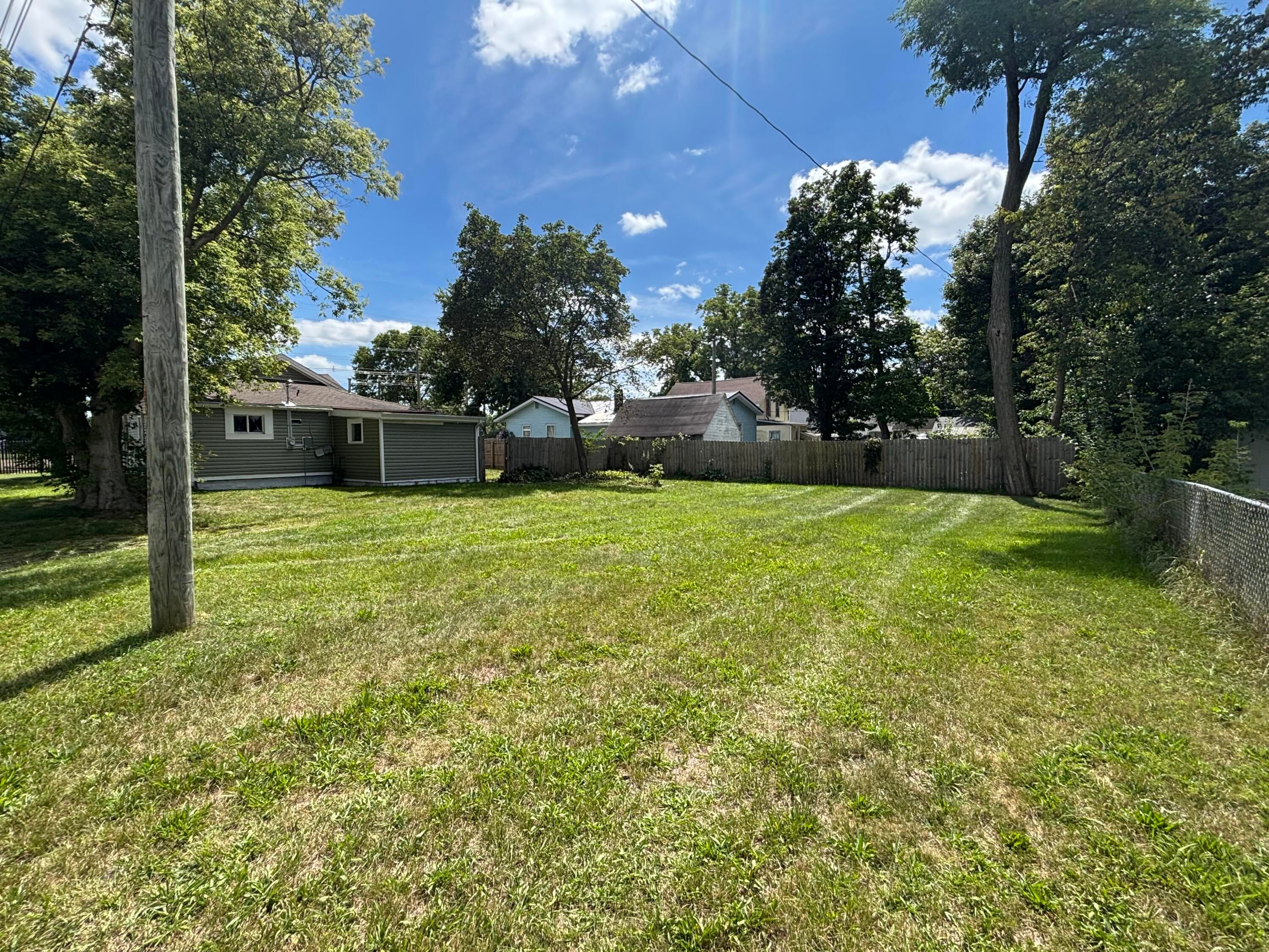 421 W Railroad Street