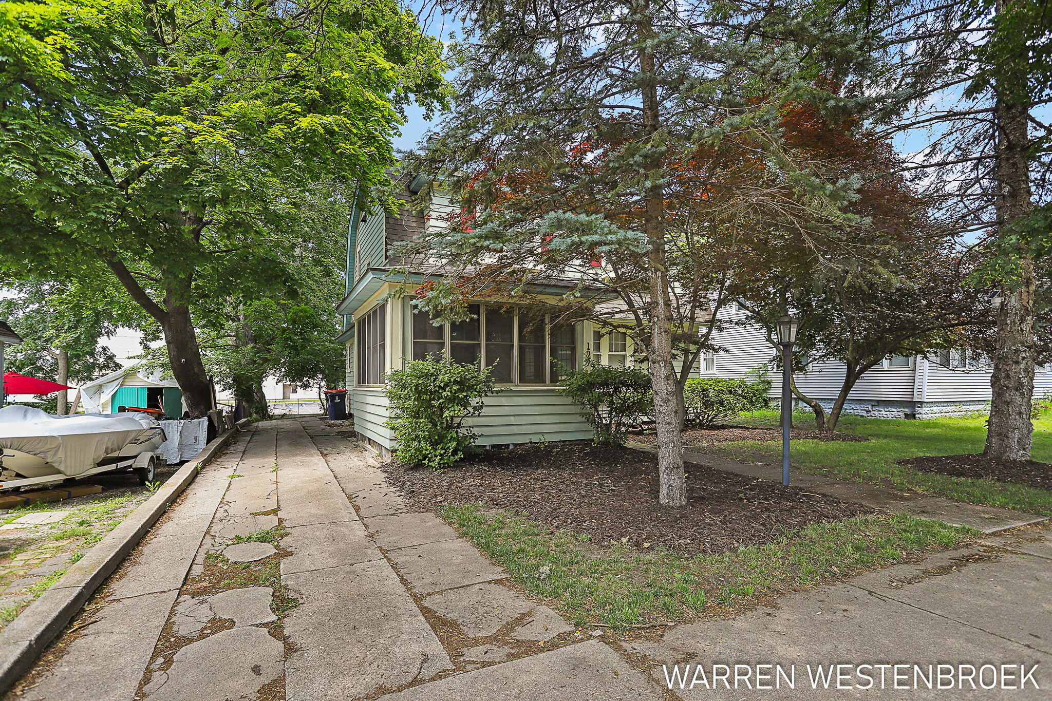 199 W 9th Street