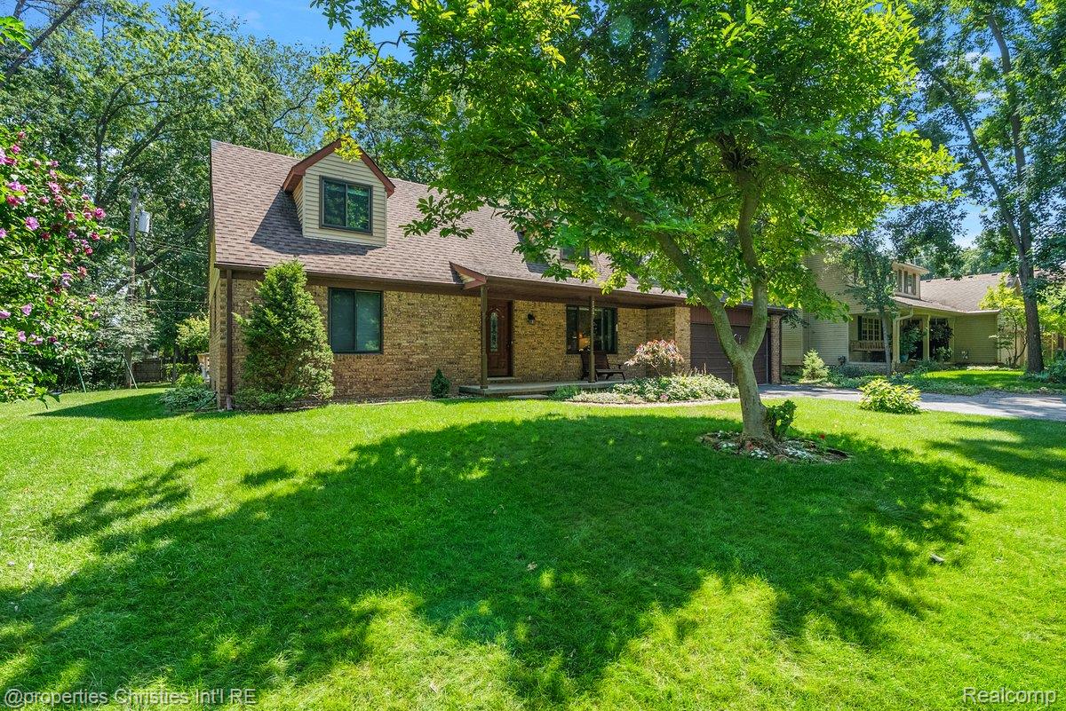 2325 Horace Street