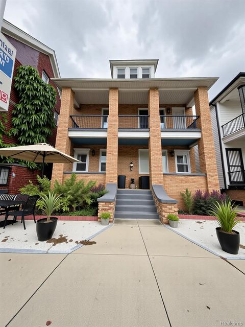 2361 Caniff Street Hamtramck City MI 48212