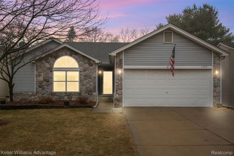 11919 Chase Boulevard Livonia City MI 48150