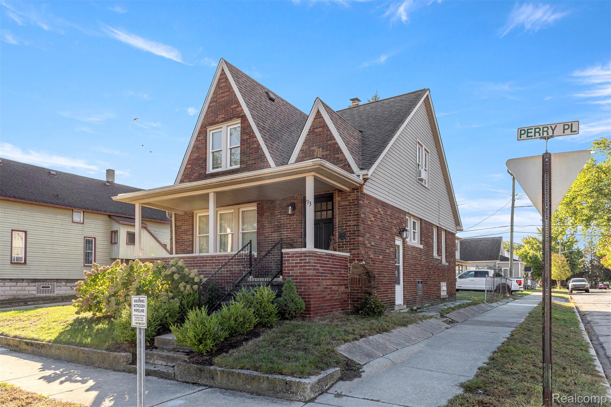 93 Perry Place