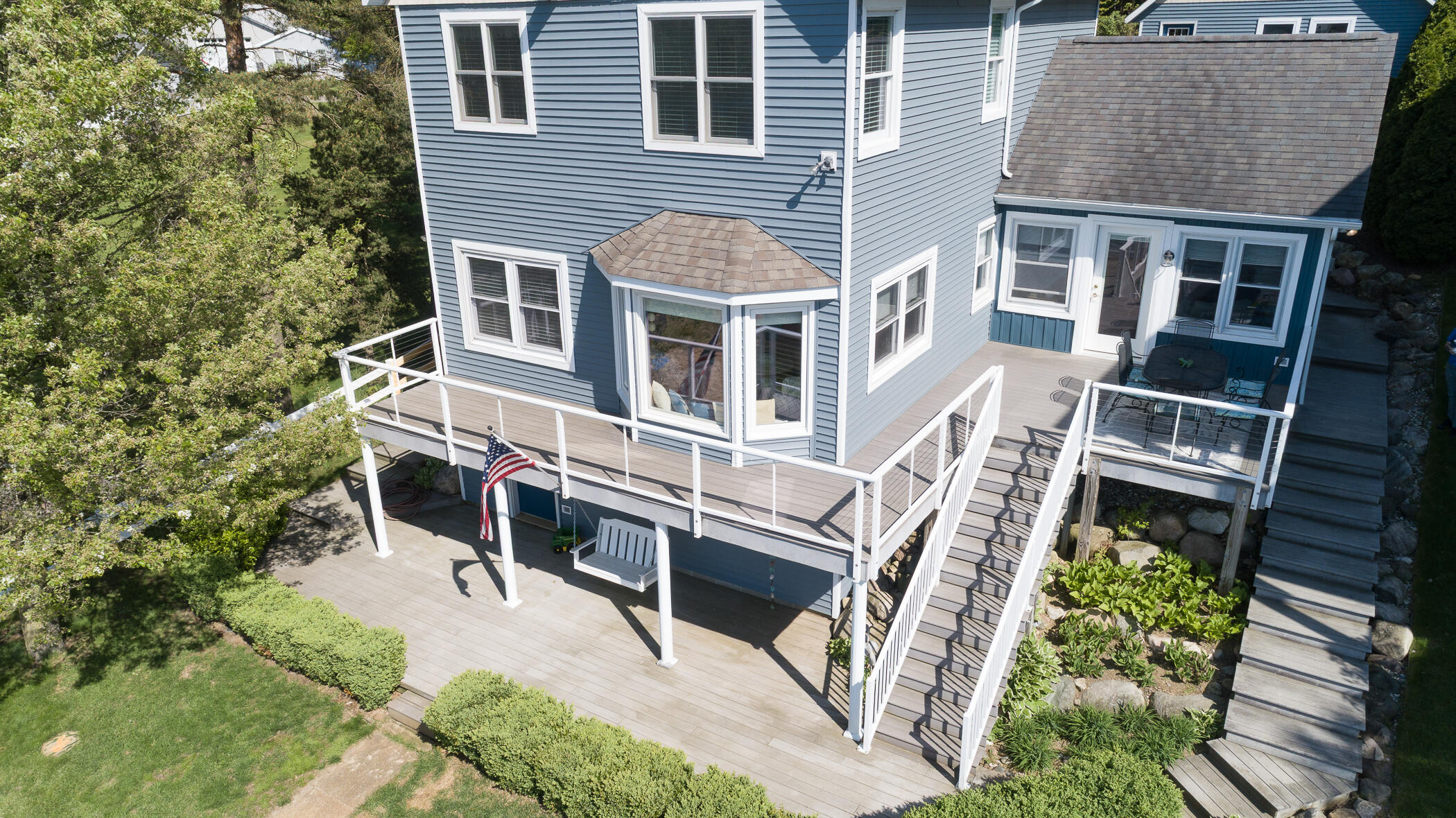 1401 E Crooked Lake Drive