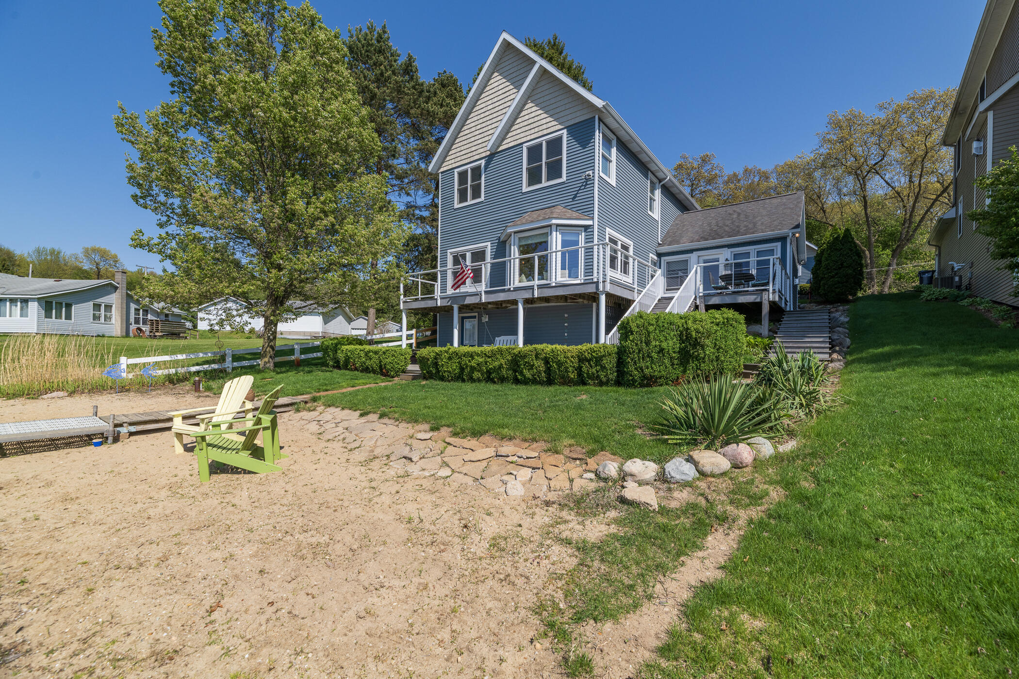 1401 E Crooked Lake Drive