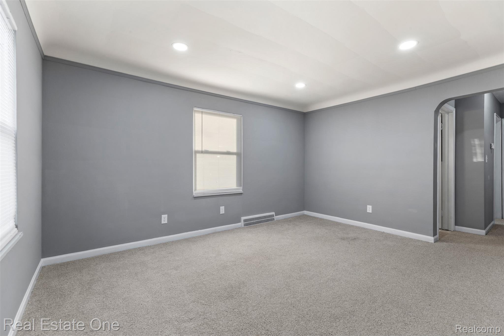 1178 Fort Park Boulevard