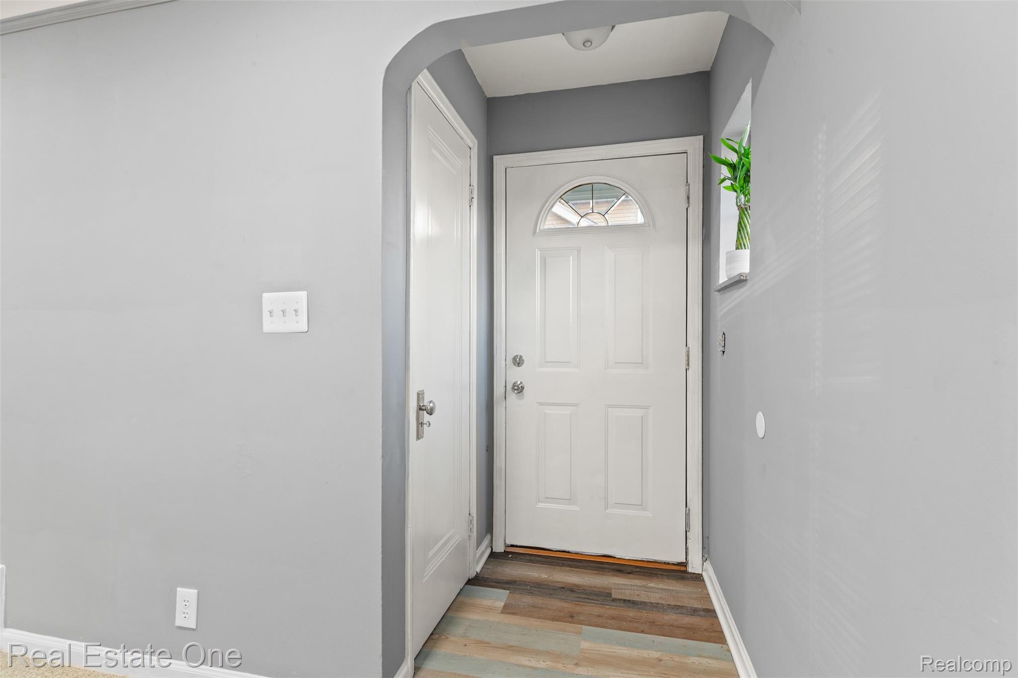 1178 Fort Park Boulevard