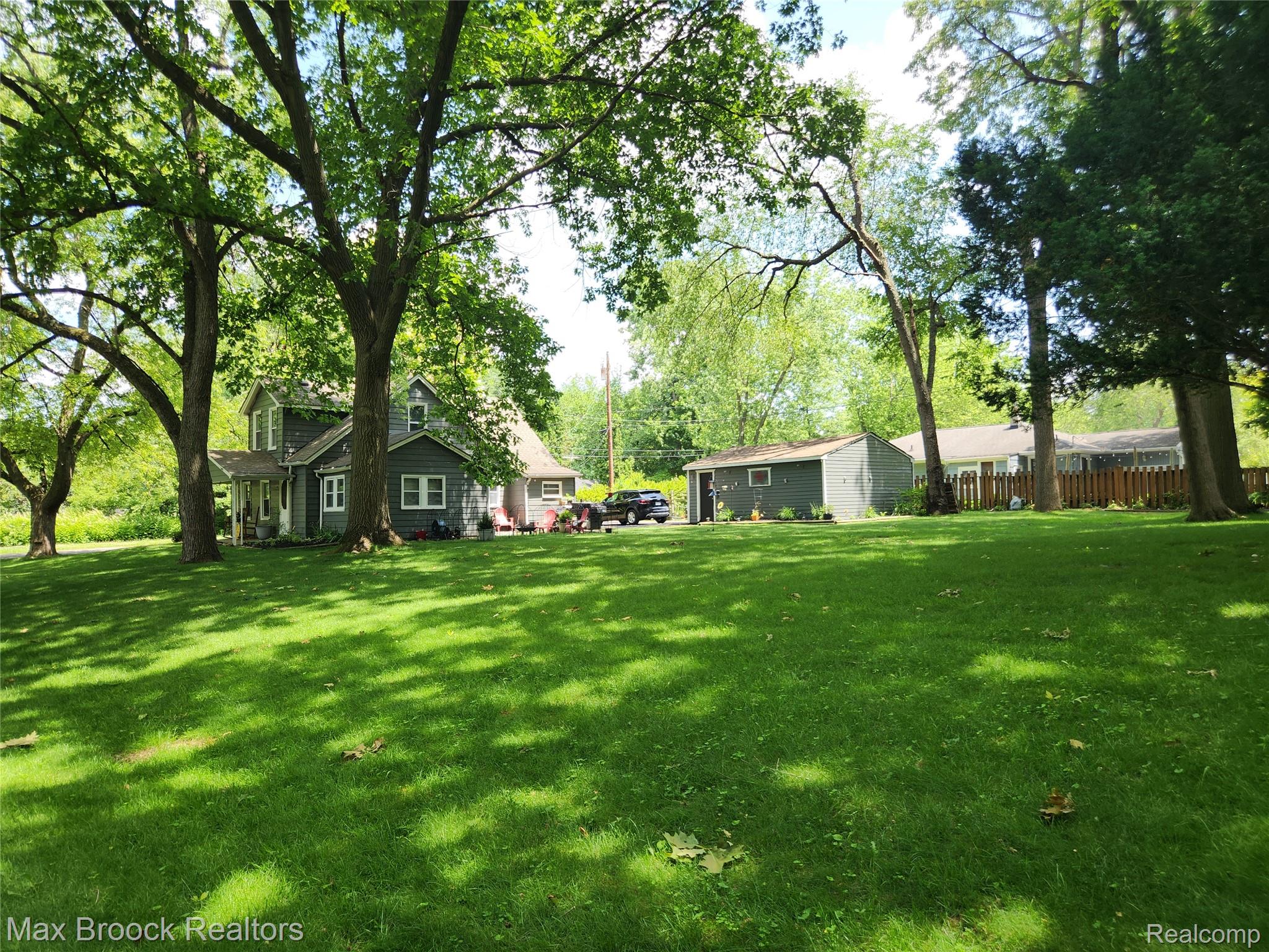 3705 Sancroft Avenue