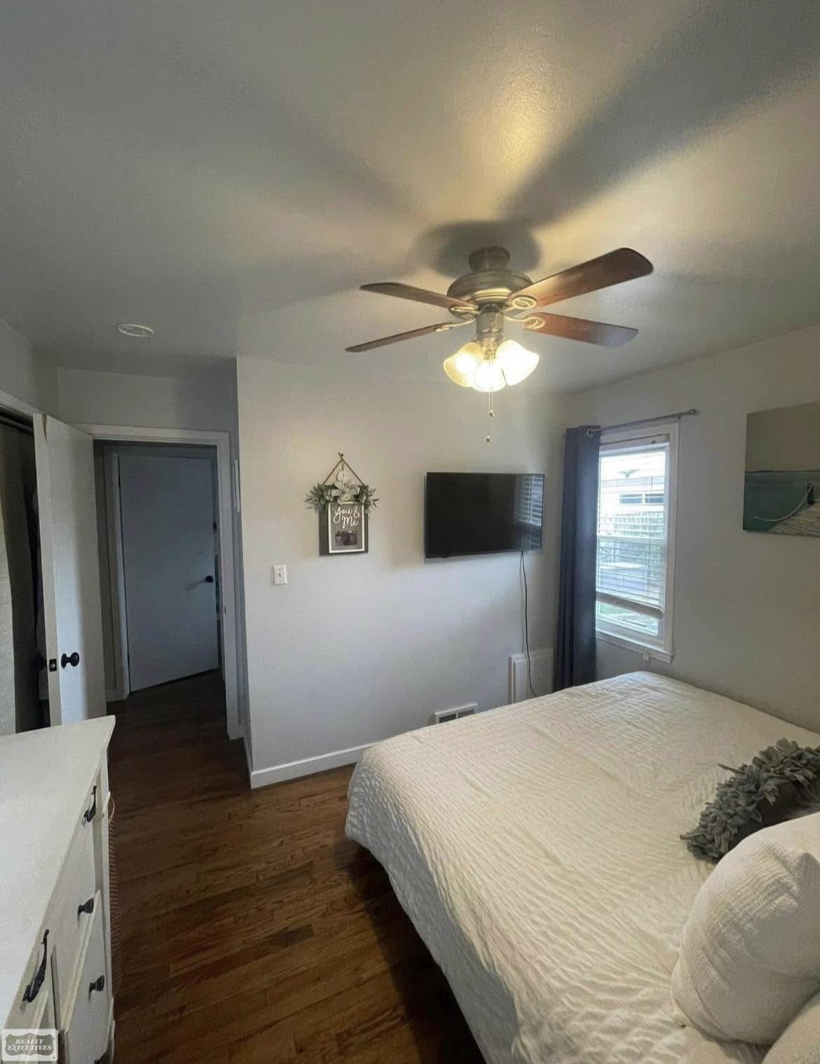 635 S REMBRANDT Avenue