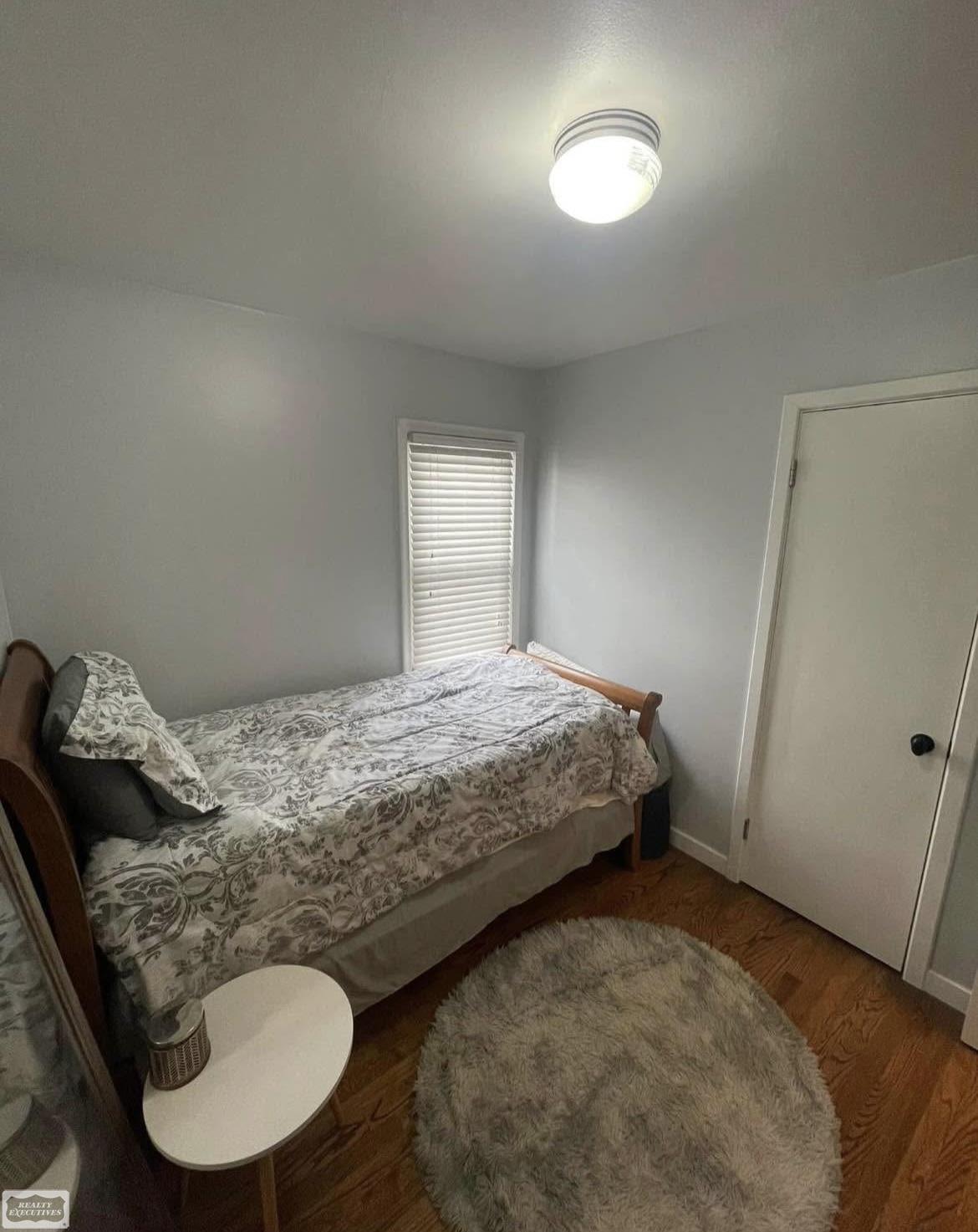 635 S REMBRANDT Avenue