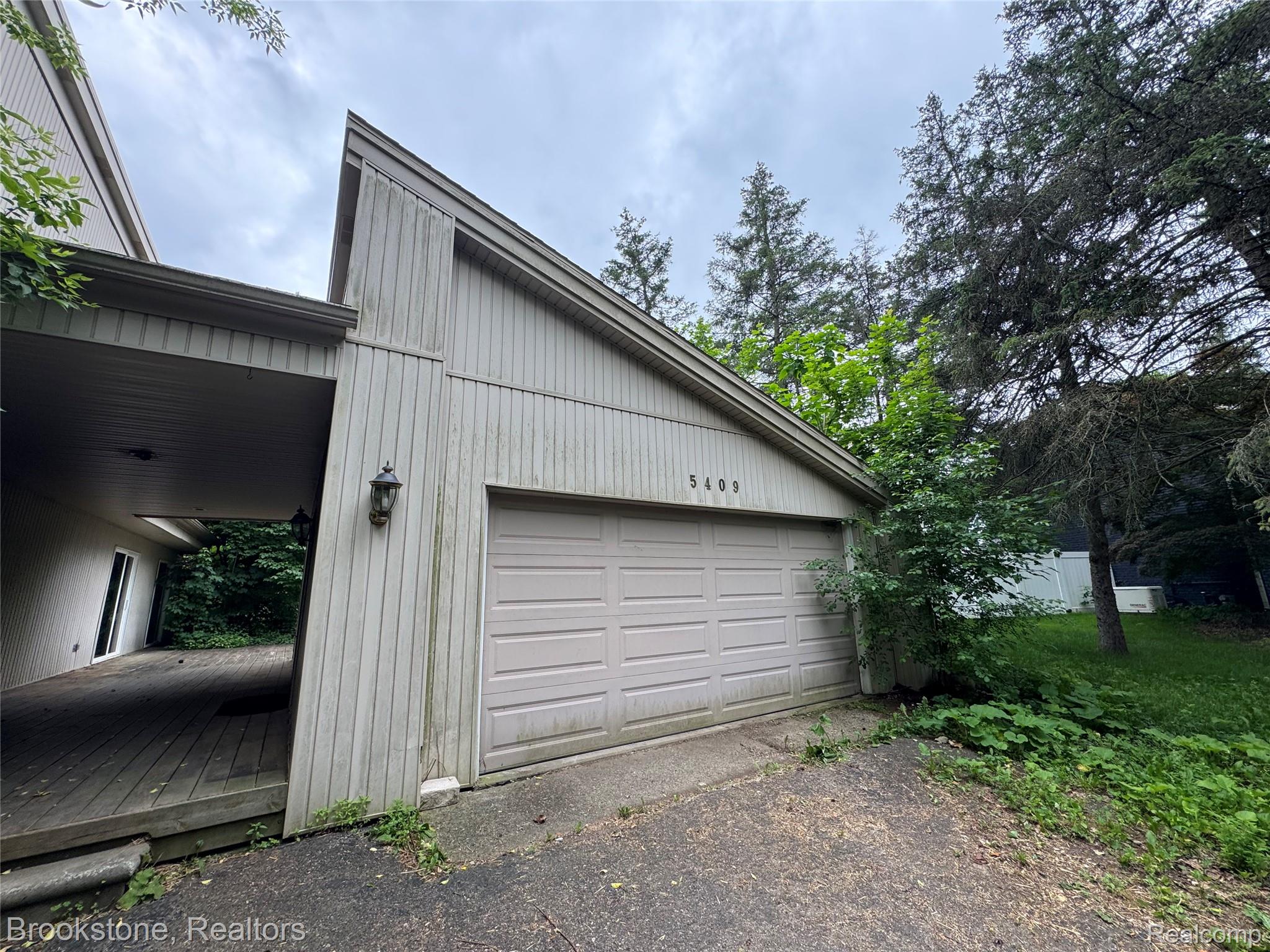 5409 Stowe Trail