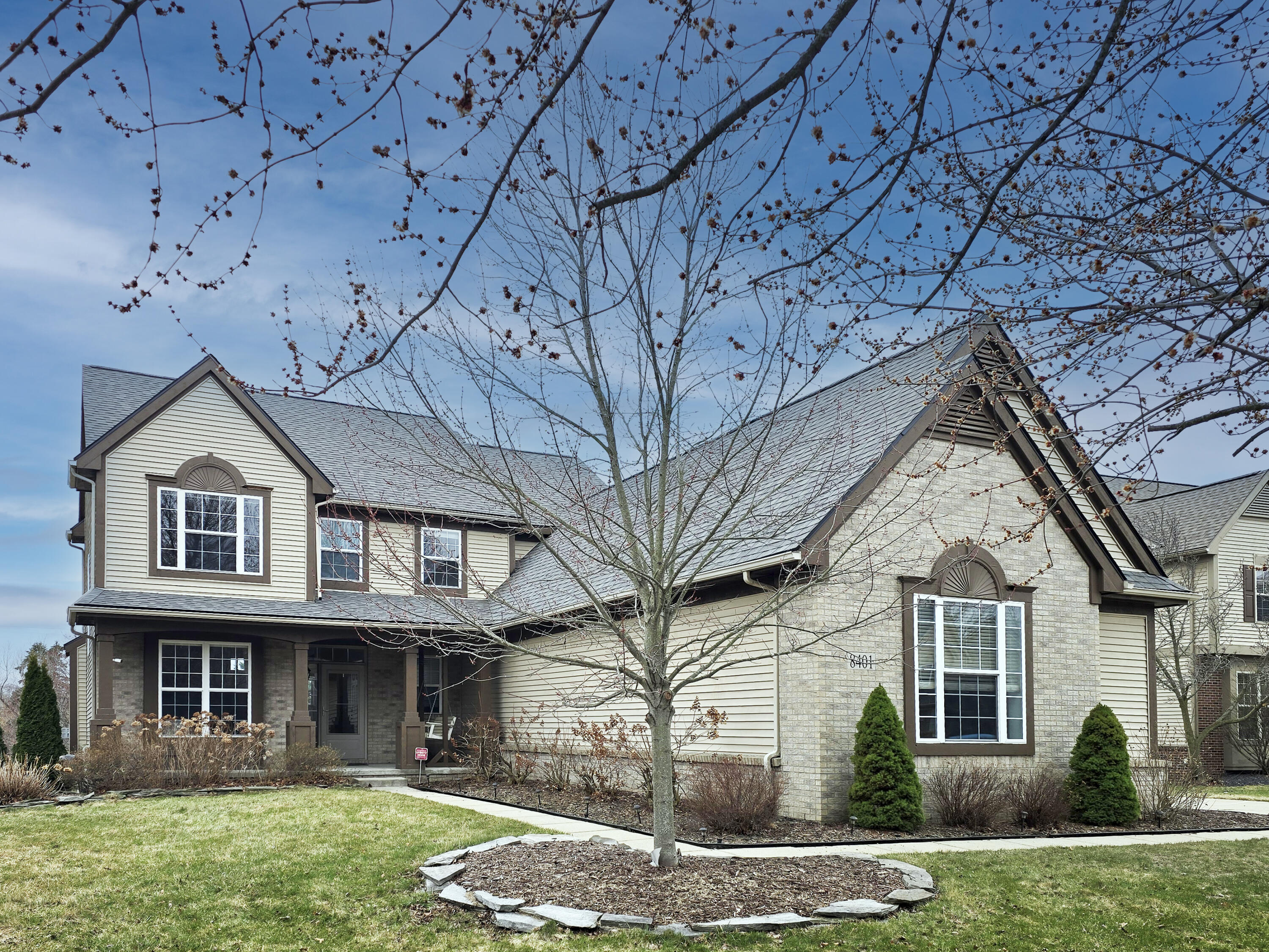 8401 Hummingbird Drive