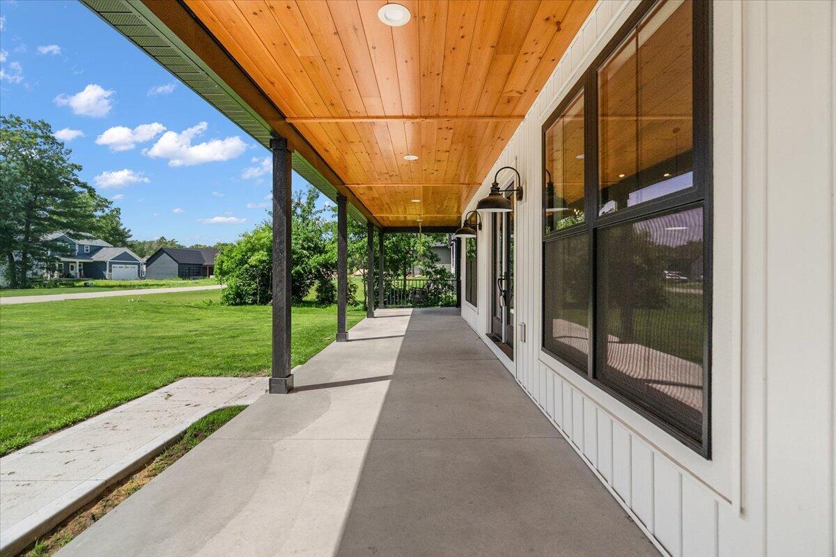 412 Sabine Drive