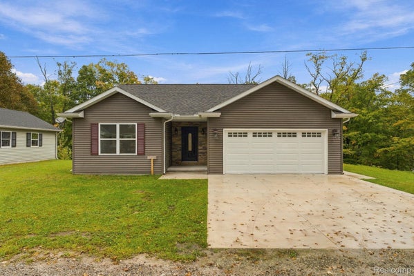 7339 FOREST DRIVE, LEXINGTON, MI 48450 - Image 0e99ecdfcbecb5f36fe0d90fc0002ab2/3714134536
